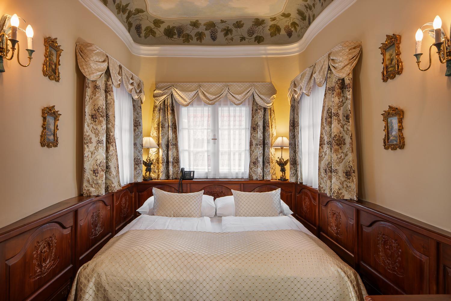 Tower Suite,1548928270:JPEG